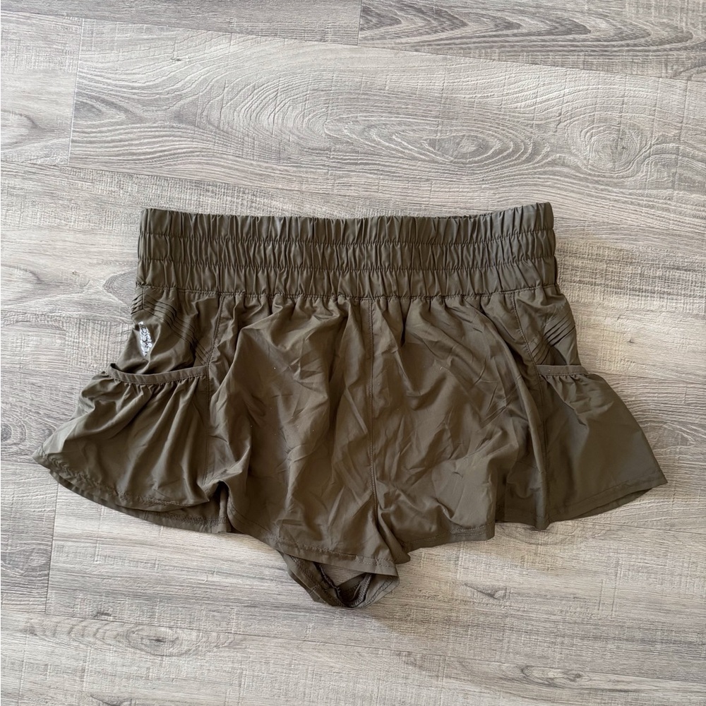 🛑SOLD🛑NWOT FP Movement Get Your Flirt On Shorts Large - Picture 5 of 5